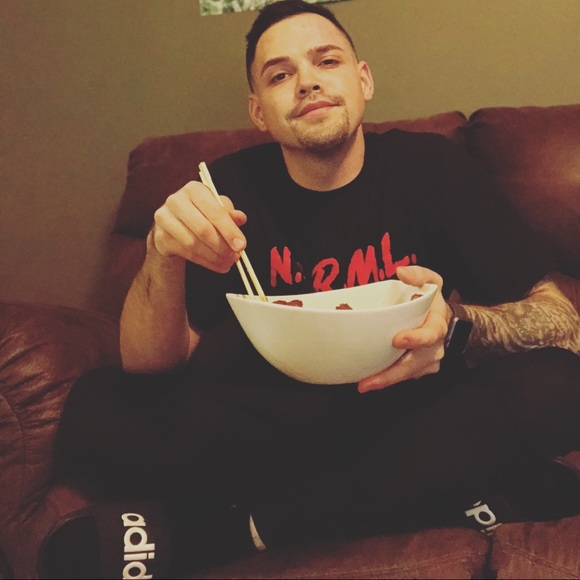 Meet your Posher, Cameron - Picture 1 of 1